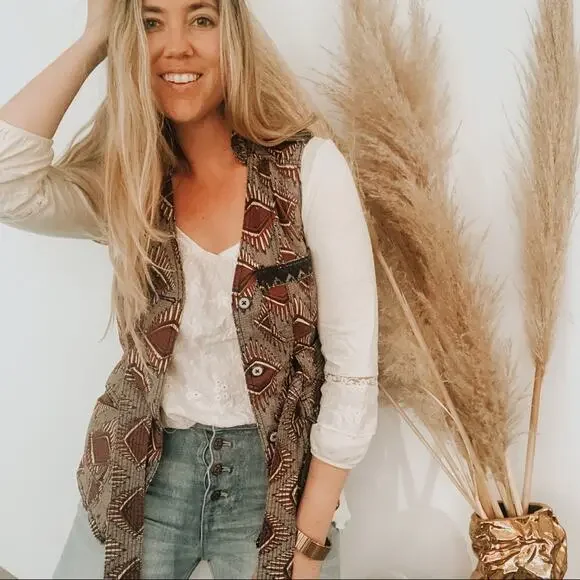 ANTHROPOLOGIE ELEVENSES Tribal Geometric Print Maroon Gold Belted Button Vest XS - Picture 1 of 11